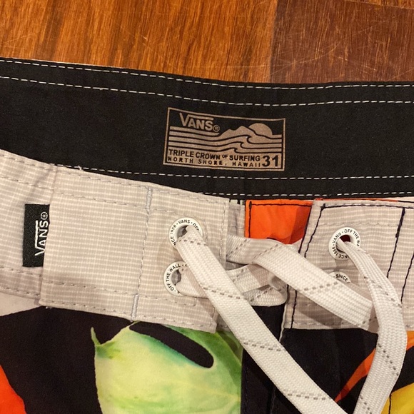 Vans trunks 31 - Picture 2 of 3